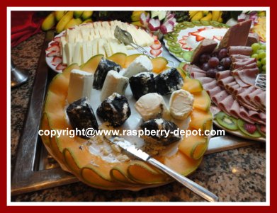 Garnishing Fruit Platters