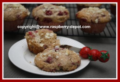 Recipe Homemade Yogurt Berry Muffins with Whole Wheat Flour